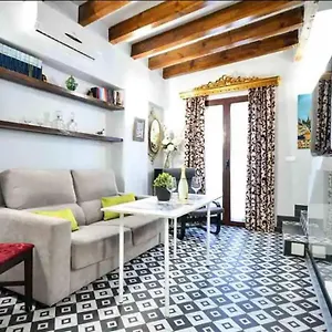 Typical Sevillan 2 Bedroom Unit , Sevilla Spanien